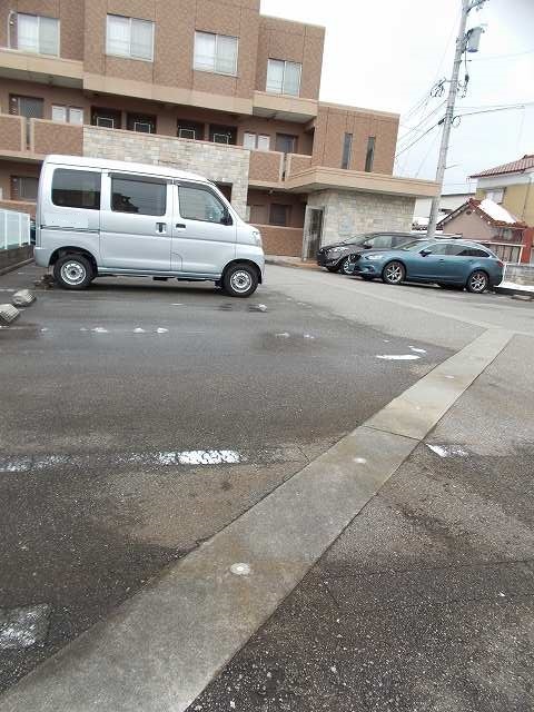 駐車場 写真11