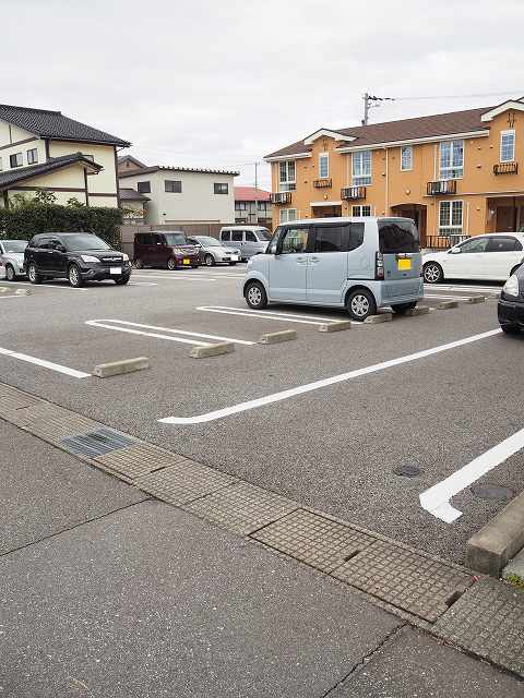 駐車場 写真13