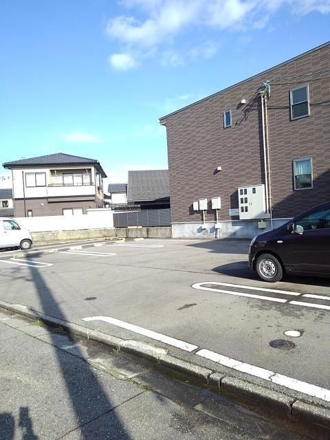 駐車場 写真12