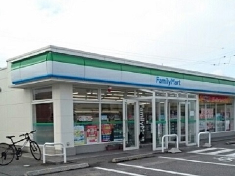 周辺 ファミリーマート綾田町店まで400m 写真14