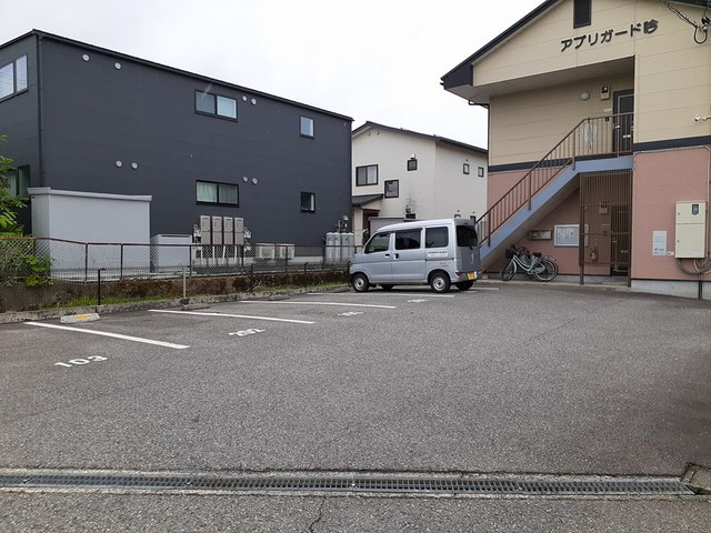 駐車場 写真12