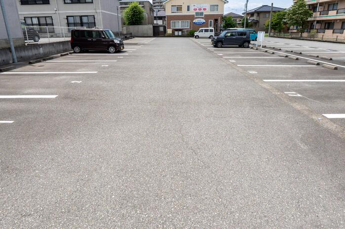 駐車場 写真16