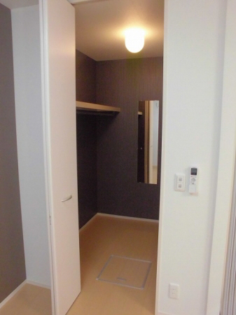 収納 ウォークインクローゼット 写真8