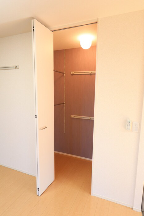 収納 ワンステップクローゼット 写真14