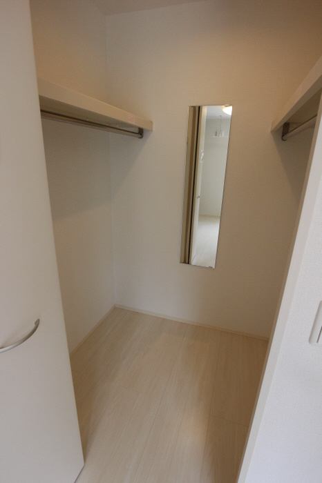 収納 ウォークインクローゼット 写真8