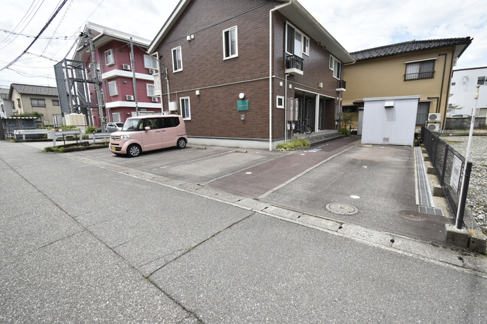 駐車場 写真18