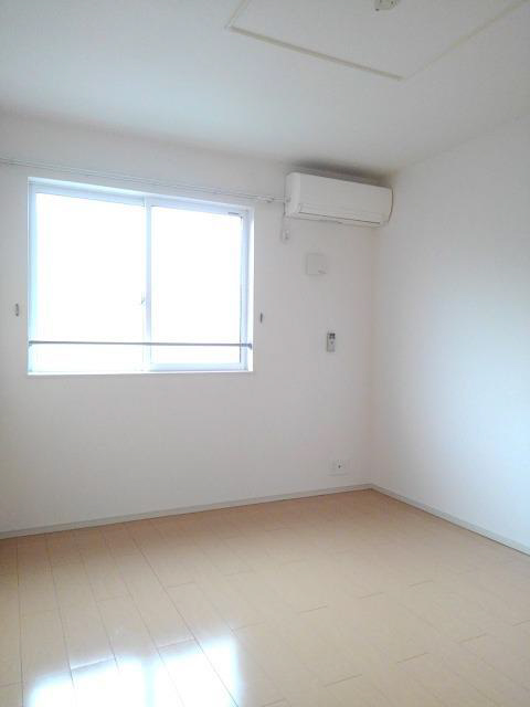 居室 Vドラッグまで950m 写真7