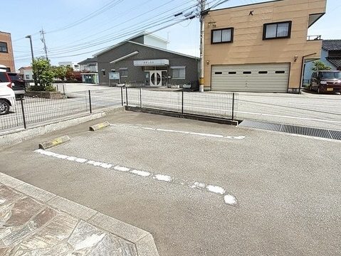 駐車場 写真11