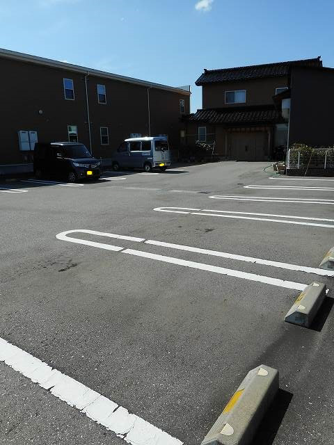 駐車場 写真11