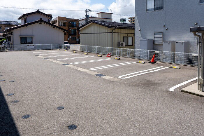 駐車場 写真18