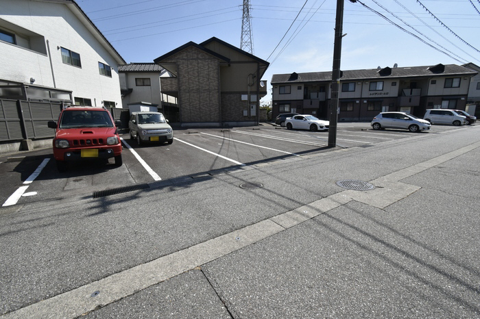駐車場 写真18