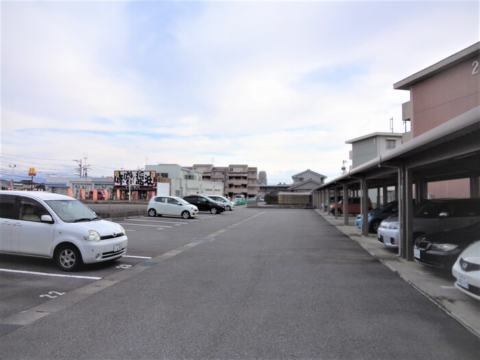 駐車場 写真6