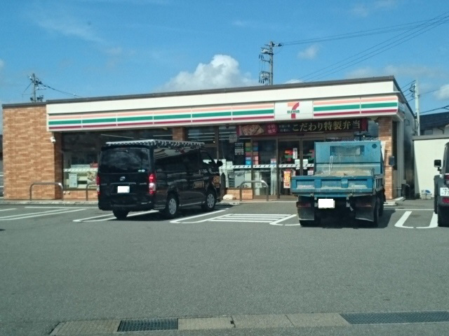 周辺 セブンイレブン富山中川原店まで400m 写真14
