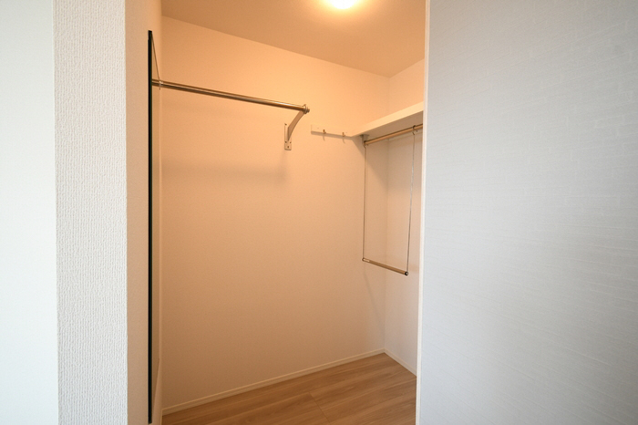収納 ウォークインクローゼット 写真8