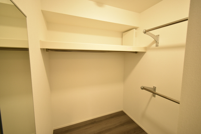 収納 ウォークインクローゼット 写真8