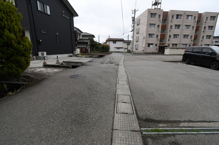 周辺 前面道路 写真9