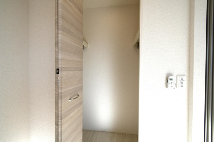 収納 ウォークインクローゼット 写真8