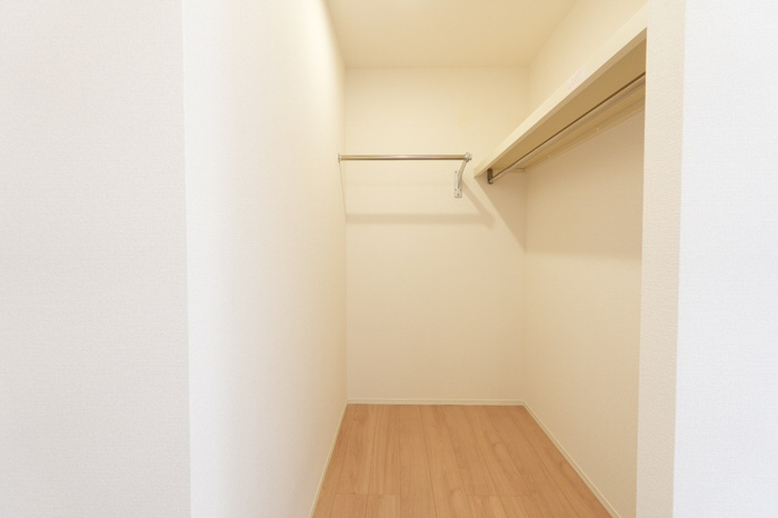 収納 ウォークインクローゼット 写真7