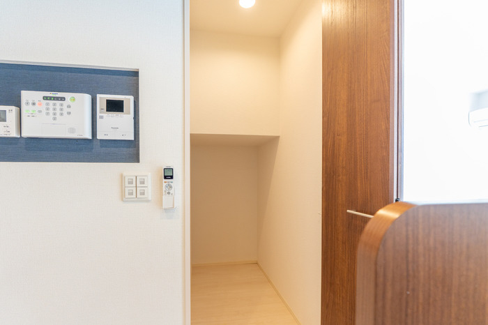 収納 階段下収納 写真20