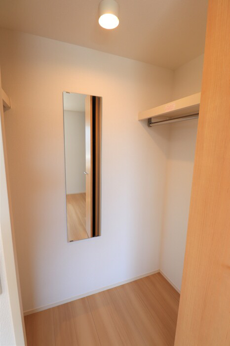 収納 ウォークインクローゼット 写真8