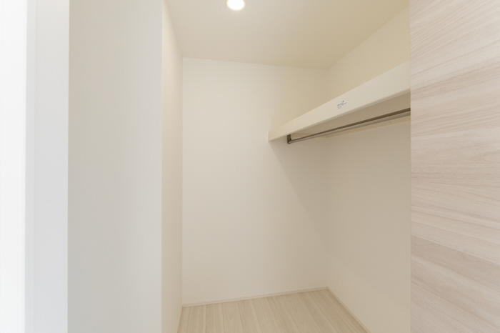 収納 ウォークインクローゼット 写真8