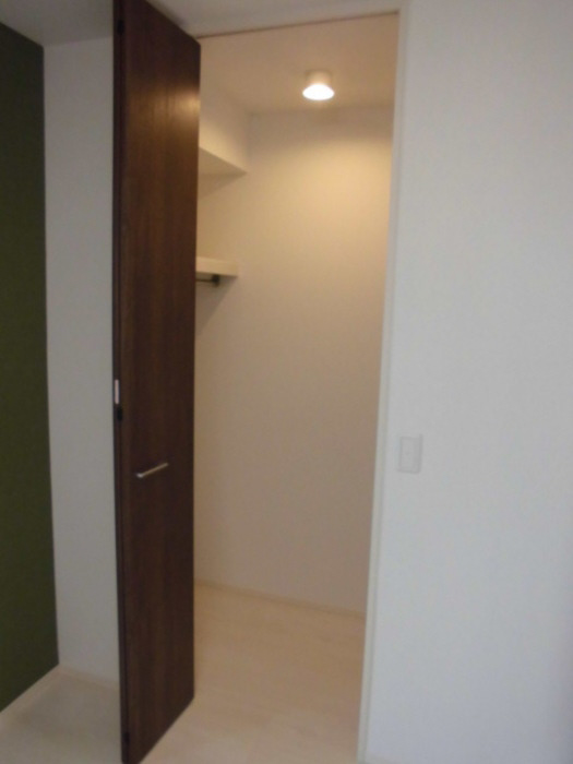 収納 ウォークインクローゼット 写真8