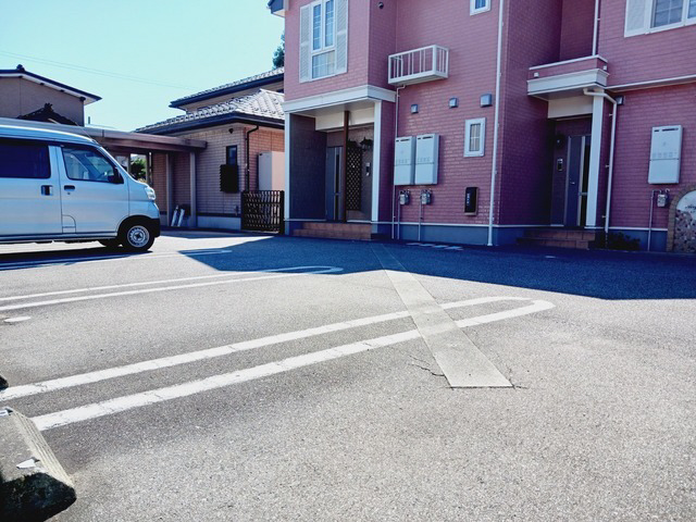 駐車場 写真12
