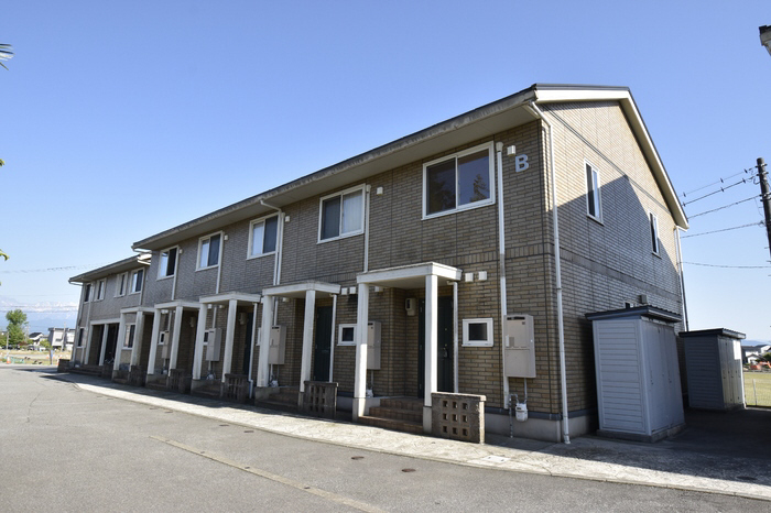 パークスクエア山室 B