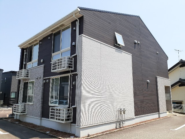 エム・ケイ・スリー